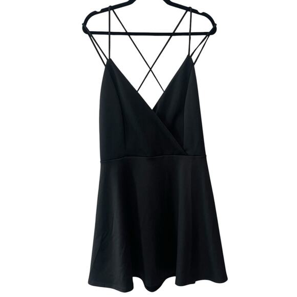Charlotte Russe Strappy Fit and Flare V Neck Back Zip Dress Black Size 1X Plus - Picture 1 of 5